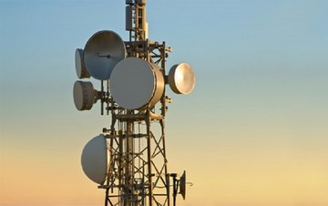 Να γιατί μπαίνουν οι εταιρείες telecoms στην ενέργεια - Τι θα μας προσφέρουν