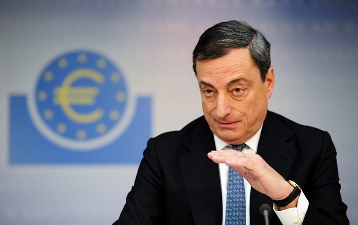 Ντράγκι: Το ελληνικό χρέος θα είναι βιώσιμο αν η κυβέρνηση εφαρμόσει το πρόγραμμα