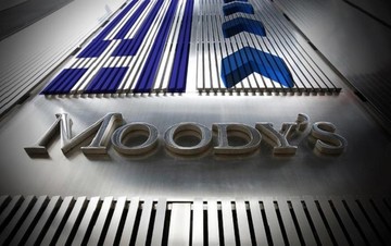"Καμπανάκι" Moody's: «Credit negative» οι ανάγκες 14,4 δισ. ευρώ των τραπεζών