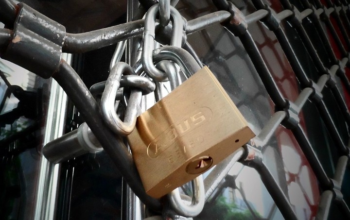 Πολυεθνικός κολοσσός βάζει λουκέτο σε... 8 εργοστάσια