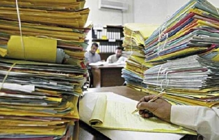 Πάνω από 300,000 αιτήσεις για συνταξιοδότηση εκκρεμούν