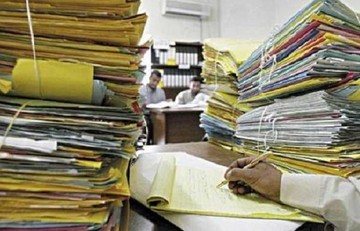 Πάνω από 300,000 αιτήσεις για συνταξιοδότηση εκκρεμούν