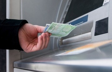 Φόρος 33% στις «αδικαιολόγητες» καταθέσεις – Όλη η εγκύκλιος