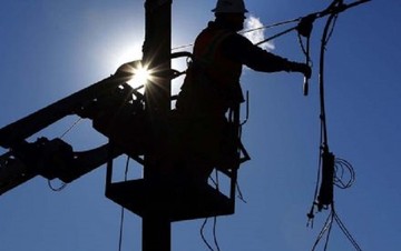 ΔΕΔΔΗΕ: 15.000 διακοπές ρεύματος το τελευταίο δεκαπενθήμερο