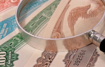 ΕΚΤ: Η αυξημένη πολιτική σταθερότητα εξομάλυνε την κατάσταση με τα ελληνικά ομόλογα