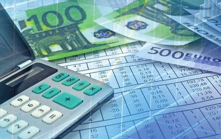 Τρύπα 2,1 δισ. ευρώ στα έσοδα του προϋπολογισμού το 10μηνο