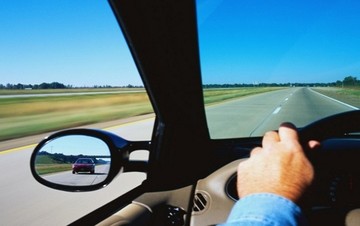 Τι να προσέχετε όταν νοικιάζετε αυτοκίνητο στις διακοπές