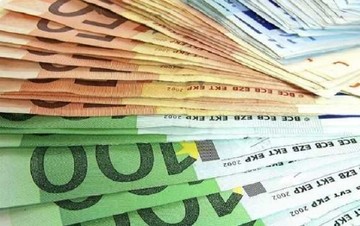 Ράβε-ξήλωνε στον φοροεισπρακτικό μηχανισμό – Ποιοι φεύγουν, ποιοι έρχονται