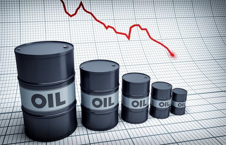 Bloomberg: Στη μικρότερη τιμή από τον Ιούλιο κινείται σήμερα το πετρέλαιο