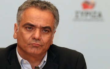 Σκουρλέτης: Προσπάθεια της κυβέρνησης είναι να μην μειωθούν οι κύριες συντάξεις