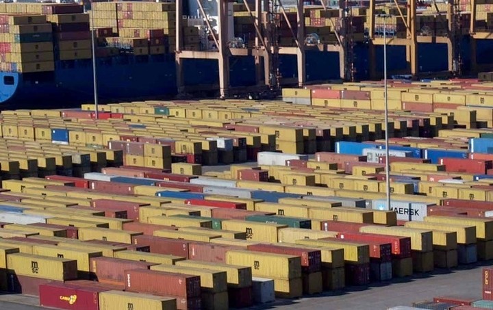 Αρνητικά πρόσημα σε όλους τους κλάδους των εξαγωγών το 10μηνο