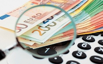 Η σύνδεση του αφορολόγητου με τη χρήση πλαστικού χρήματος στο νέο φορολογικό ν/σ