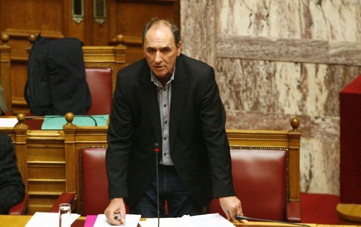 Σταθάκης: Το ν/σ που συζητείται αφορά μόνο μεγάλα επιχειρηματικά δάνεια