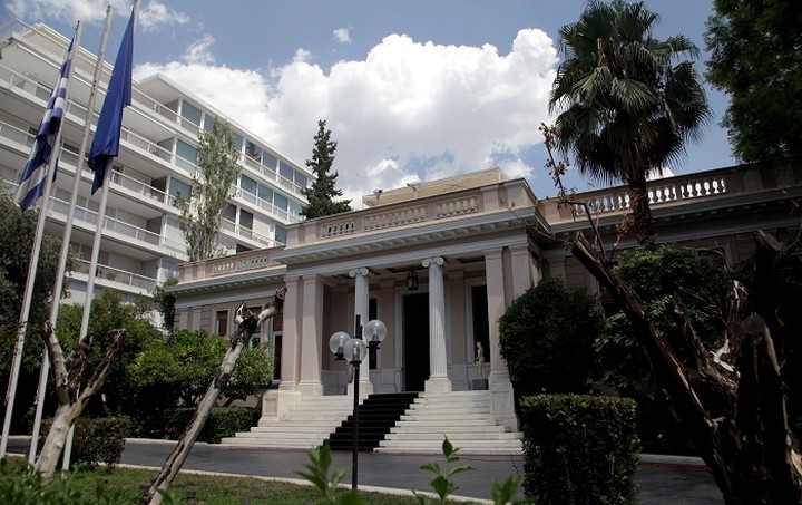 Η κυβέρνηση αποσύρει το νομοσχέδιο για το παράλληλο πρόγραμμα