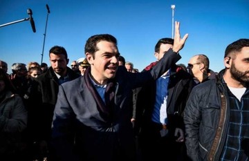 Τσίπρας: «Υλοποιούμε τις υποσχέσεις μας απέναντι στις λαϊκές γειτονιές του Πειραιά»