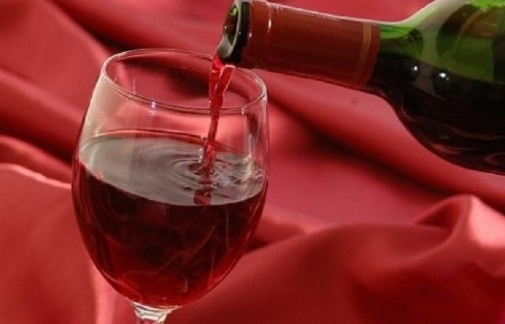 Ακριβότερο το κρασί από την Πρωτοχρονιά