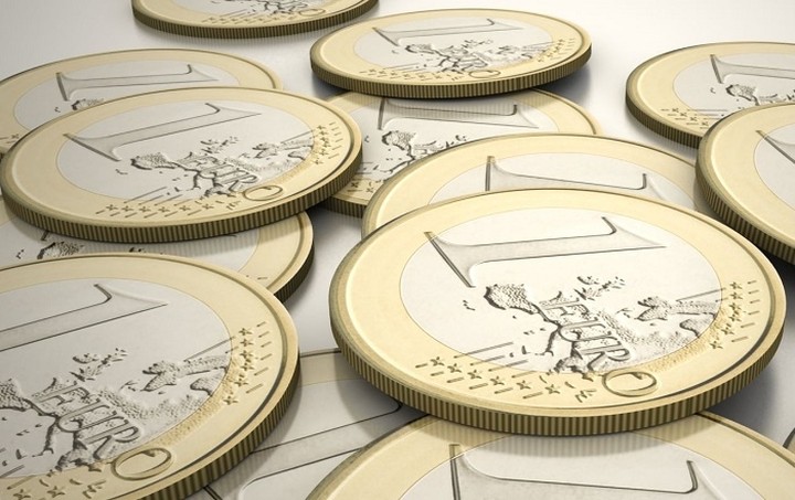 Oριακή άνοδο για το ευρώ έναντι δολαρίου