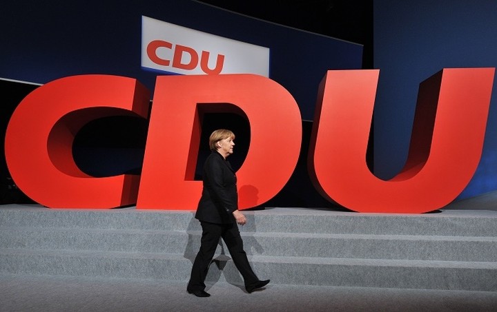 CDU: Η προσωρινή έξοδος της Αθήνας από το ευρώ θα ήταν η καλύτερη λύση