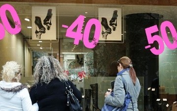 Ξεκινούν οι χειμερινές εκπτώσεις τη Δευτέρα - Μέχρι πότε θα διαρκέσουν