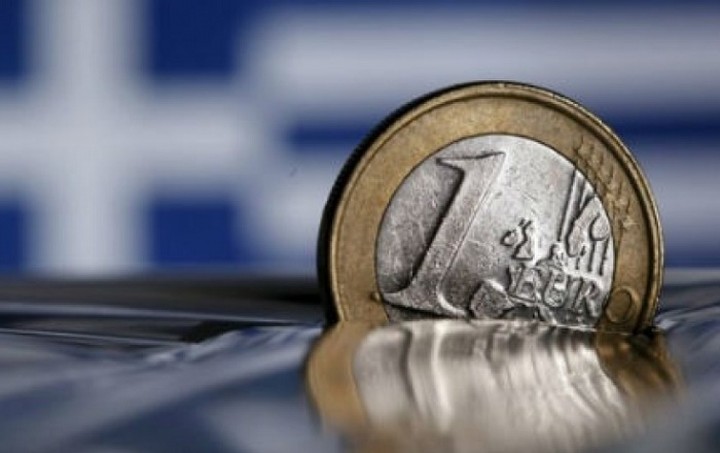 Bloomberg: Ύφεση 1,8% για την ελληνική οικονομία το 2016