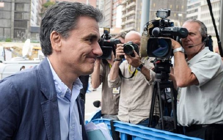 Ενημερώνει το Eurogroup για το ασφαλιστικό ο Τσακαλώτος