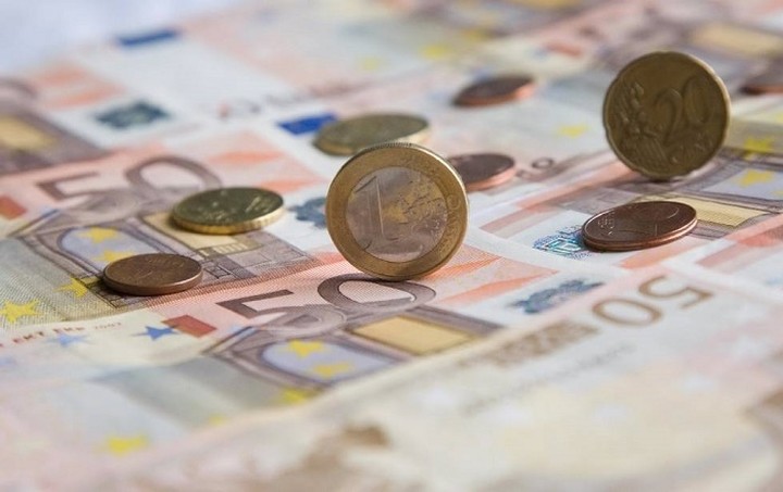Με «τρύπα» 2,2 δις. ευρώ έκλεισε το 2015 - Που οφείλεται