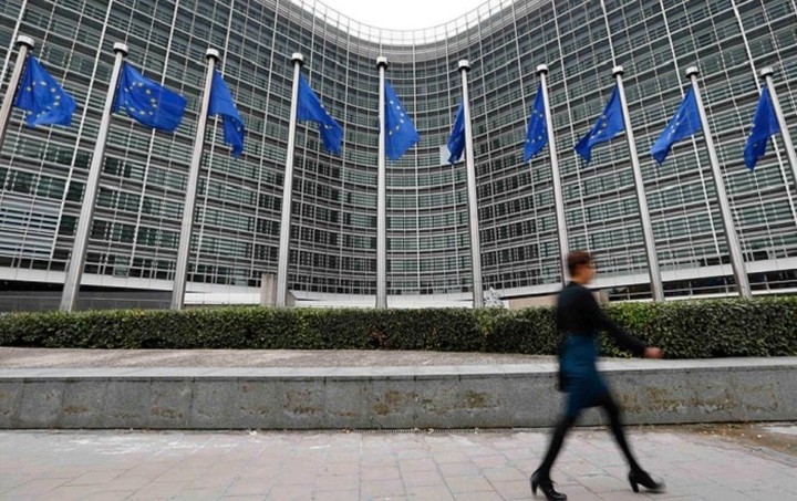 Επιβεβαιώνει η Κομισιόν την πρόθεση για αναθεώρηση της Συνθήκης του Δουβλίνου