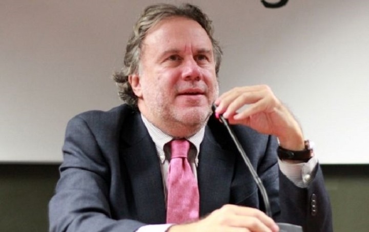 Κατρούγκαλος: Διορθώσεις σε εισφορές ελεύθερων επαγγελματιών