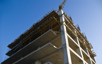 ΕΛΣΤΑΤ: Μειώθηκε το κόστος κατασκευής νέων κτιρίων