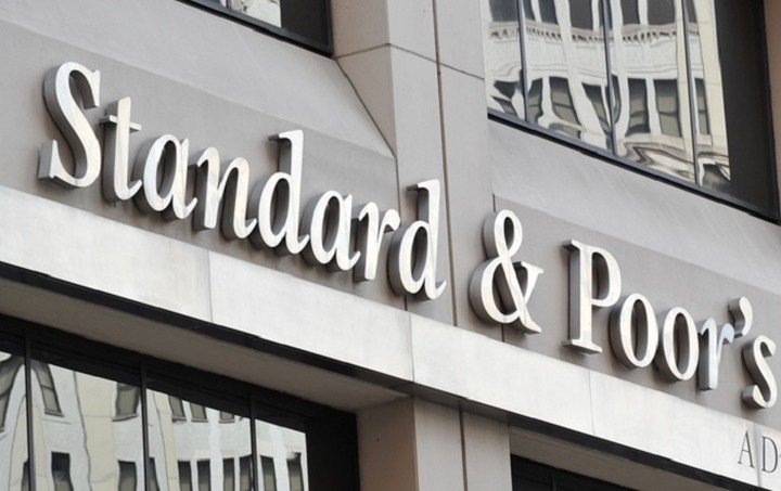 S&P: Αναβάθμιση της Ελλάδας από "CCC" σε "B-"
