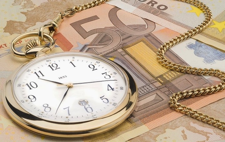 Η αναβάθμιση σε "B-" βελτίωσε την εικόνα στην αγορά ομολόγων