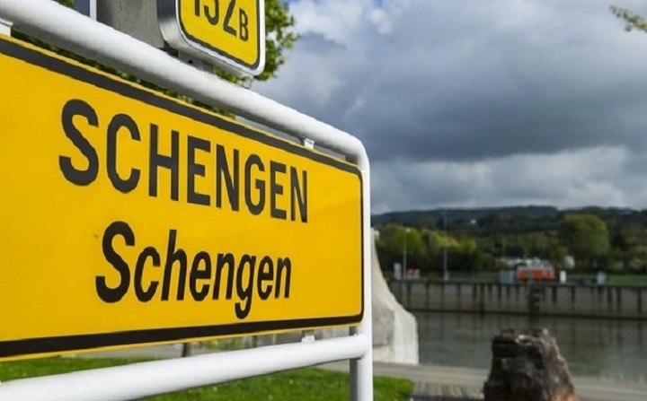 Παράταση των συνοριακών ελέγχων εντός Σένγκεν κατά δύο έτη ζητά η ΕΕ