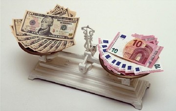 Υποχώρηση 0,10% για το ευρώ