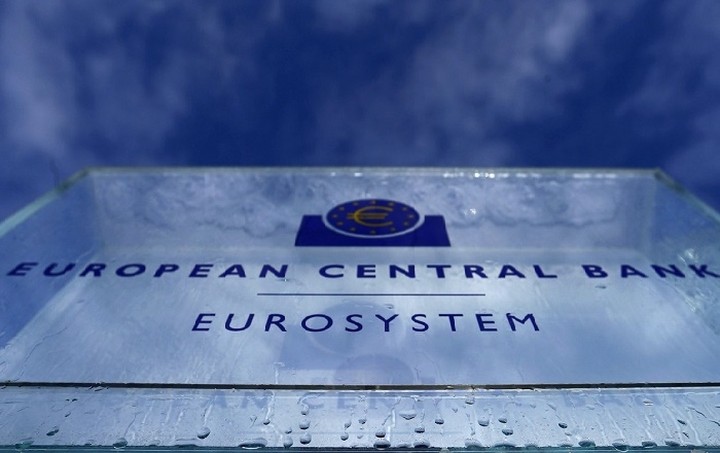 EKT: Επιβραδύνθηκε στο 0,3% ο ρυθμός χορήγησης δανείων στις επιχειρήσεις