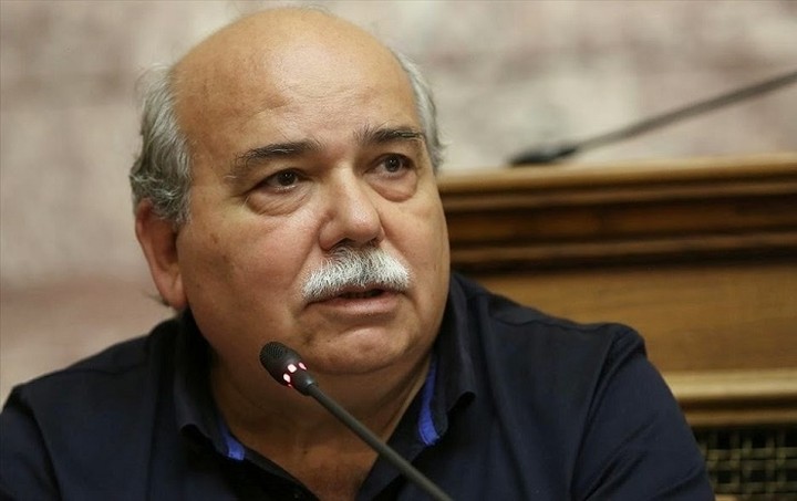 Βούτσης: "Παραμύθι" τα περί εξόδου από τη Σένγκεν