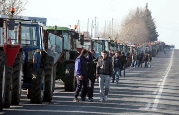 Σε ποια σημεία στήνουν μπλόκα οι αγρότες και για πόσο