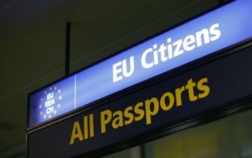 ΕΕ: Δεν τίθεται θέμα εξόδου της Ελλάδας από τη Σένγκεν