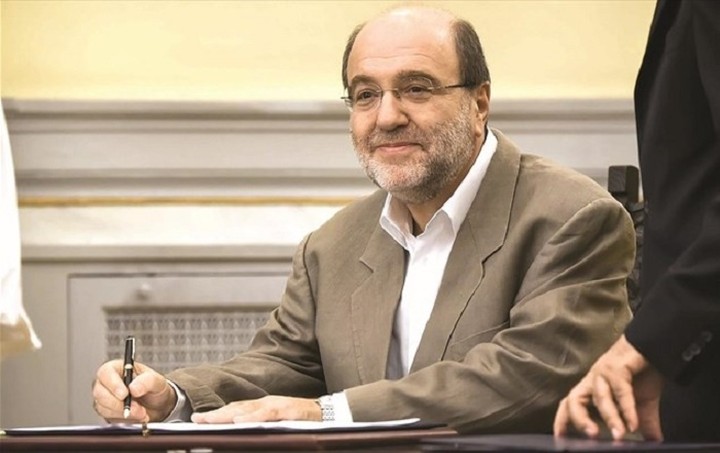 Αλεξιάδης: Κρατάτε αποδείξεις, μην τις πετάτε - Βαριές «καμπάνες» για τα αυτοκίνητα