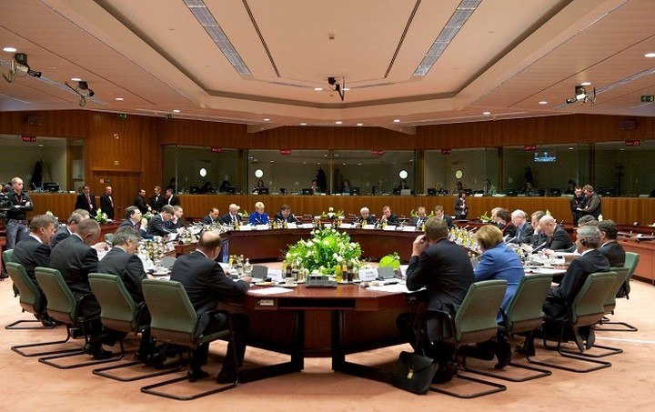 Στη σκιά του ασφαλιστικού συνεδριάζει το Εurogroup