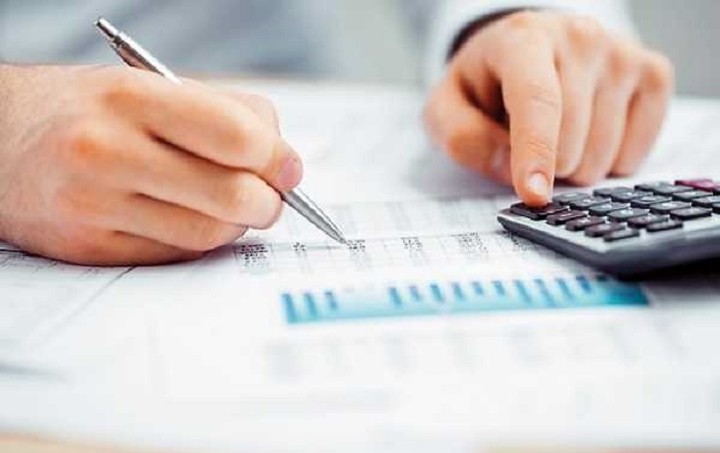 ΟΕΕ: Αγανάκτηση για τον αποκλεισμό των οικονομολόγων από τη νέα για τις εισφορές