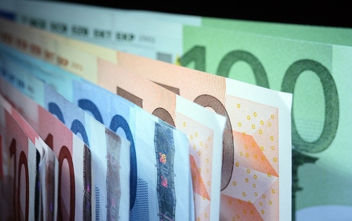 "Πάγος" στις δαπάνες του δημοσίου από τον 1ο μήνα του έτους - Τρύπα στα έσοδα