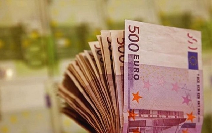 Τι θα πρέπει να κάνουν όσοι έχουν χαρτονομίσματα των 500 ευρώ