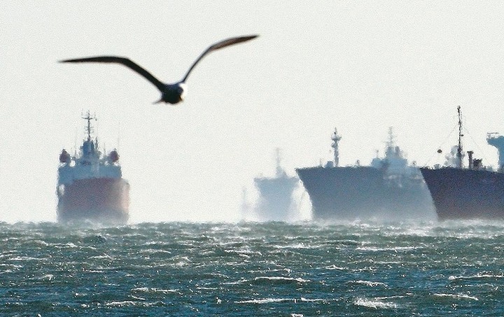 Μειωμένη κατά 1,3% η δύναµη του εµπορικού στόλου τον Δεκέµβριο