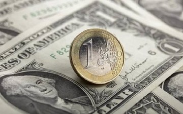 Σταθερή η ισοτιμία ευρώ - δολαρίου