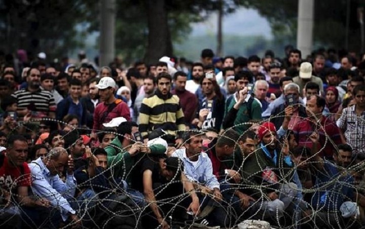 WSJ: Plan B για εγκλωβισμό των προσφύγων στην Ελλάδα έχουν οι Βρυξέλλες