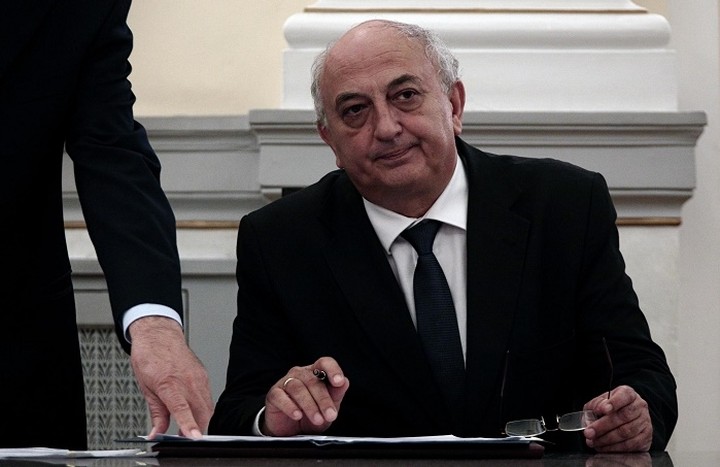 Ο Άδωνις Γεωργιάδης, ο... ιπτάμενος γαϊδαρος και η αποχώρηση του υπουργού