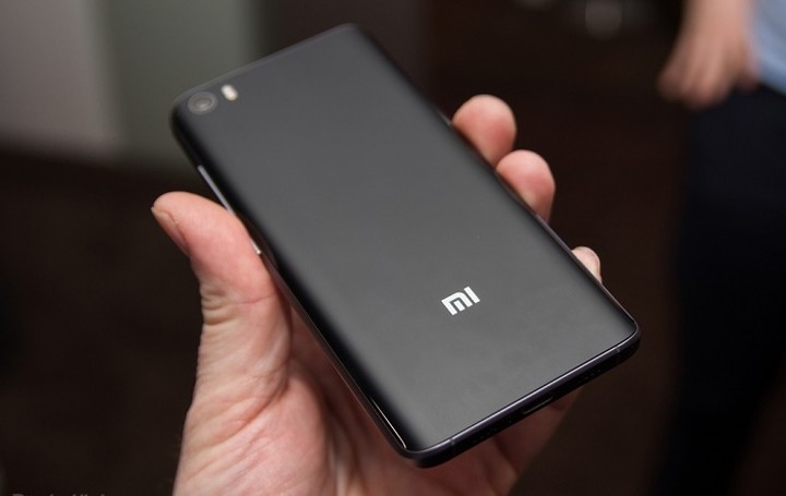 Τρυπάει με τρυπάνι το νέο Xiaomi Mi 5 - Δείτε στο βίντεο τι συνέβη