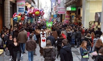 Ξεκινά το εορταστικό ωράριο των καταστημάτων - Ανοιχτά την Κυριακή 24/4