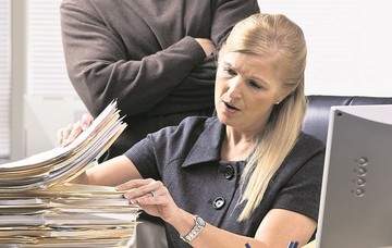 Ποιες γυναίκες βγαίνουν σε πλήρη σύνταξη από τα 55