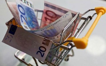 Πόσο θα κοστίσει στα νοικοκυριά η αύξηση του ΦΠΑ στο 24%